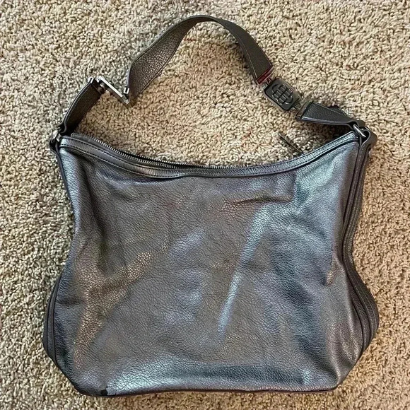 Dana Buchman shoulder bag in silver - Picture 1 of 9